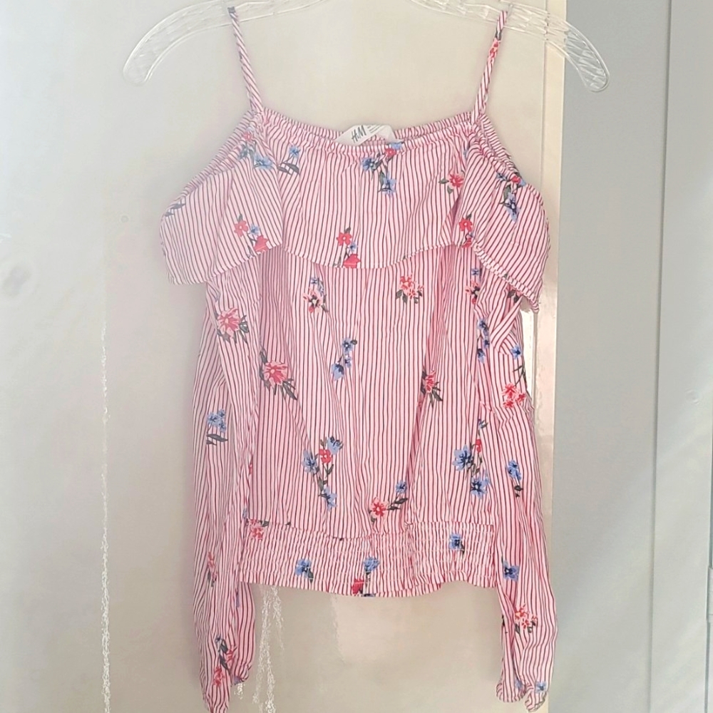 H&M pink blouse with flowers. Size 12-13y